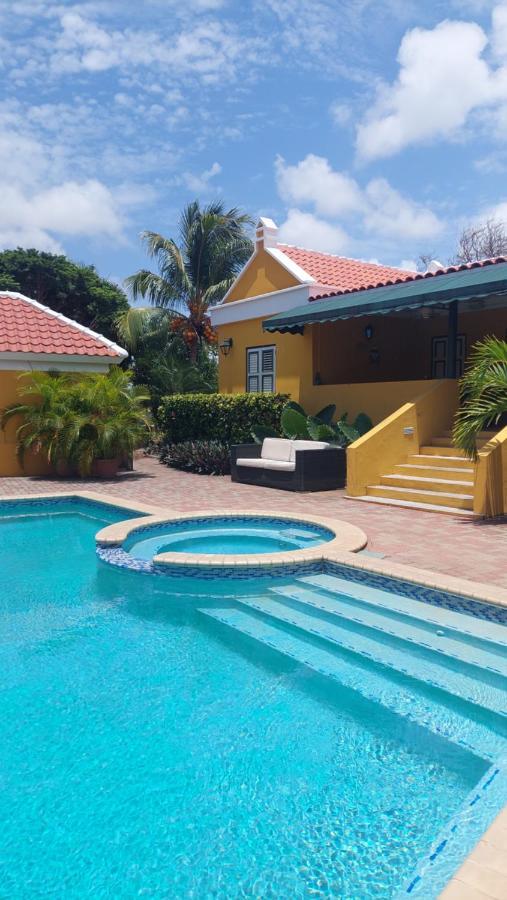 Landhuis Bona Vista Hotel Willemstad Exterior photo